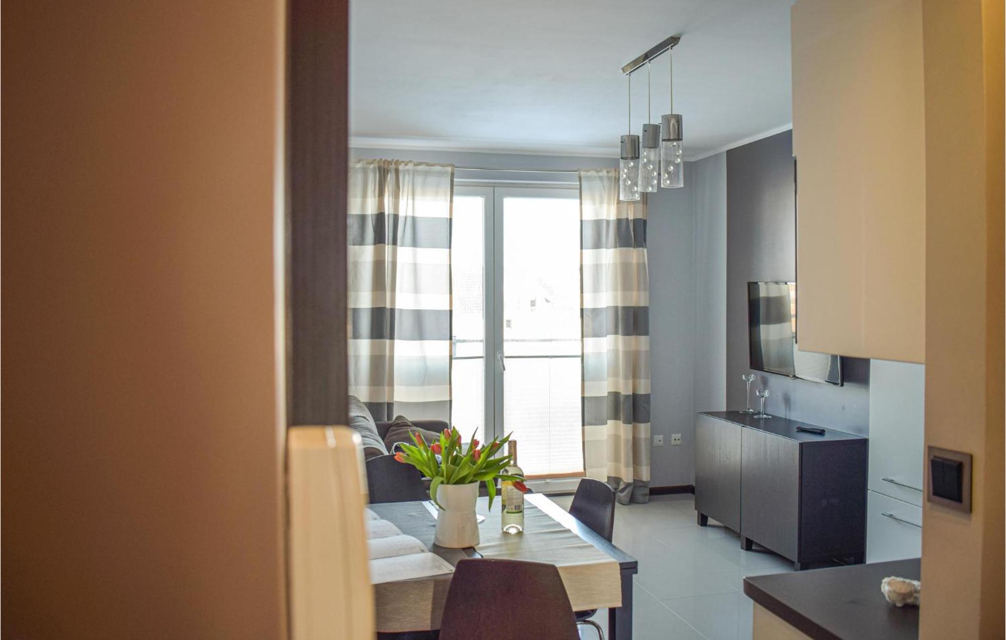 Nice Apartment In Darlowko With Wifi Eksteriør billede