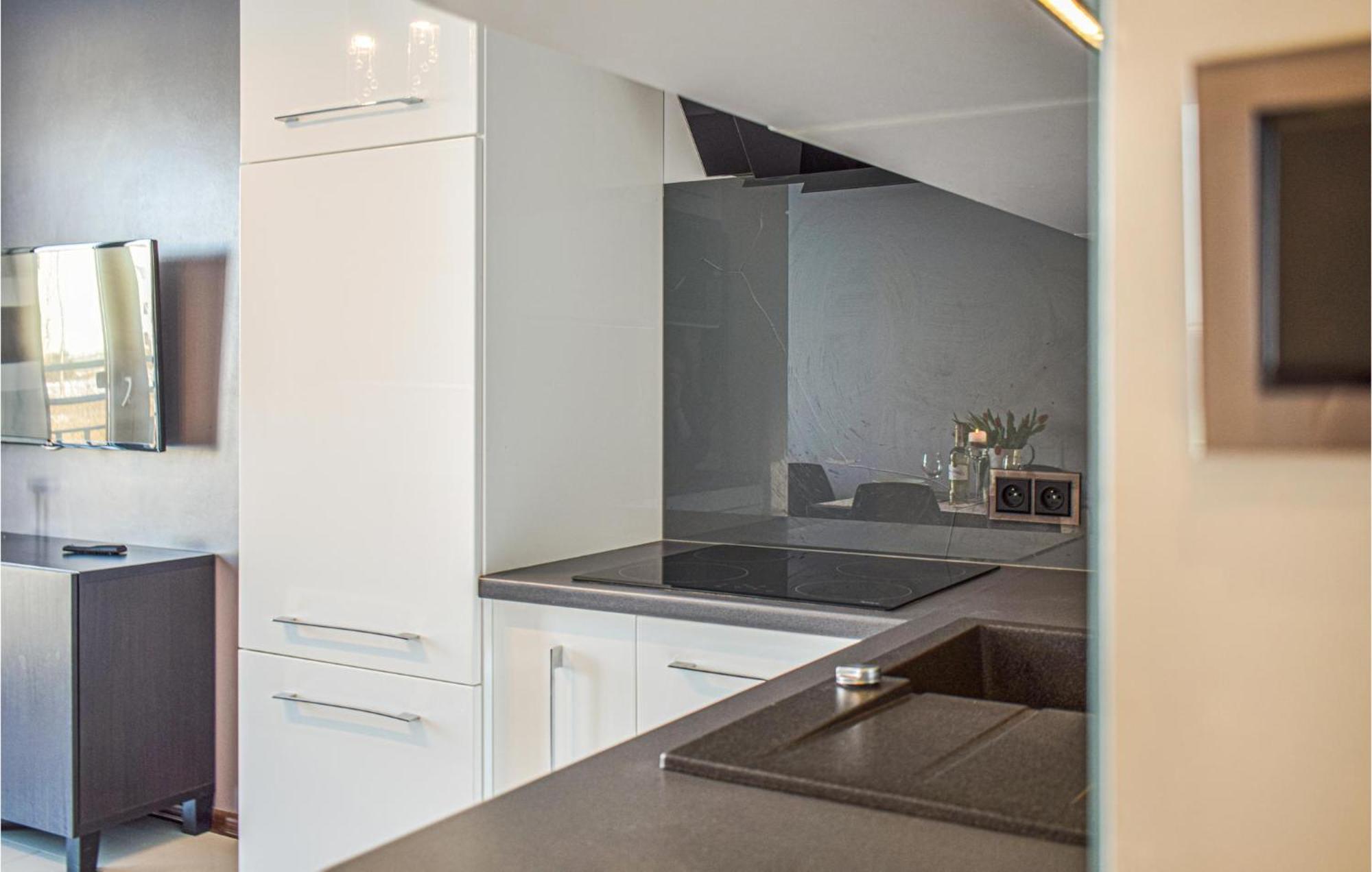 Nice Apartment In Darlowko With Wifi Eksteriør billede